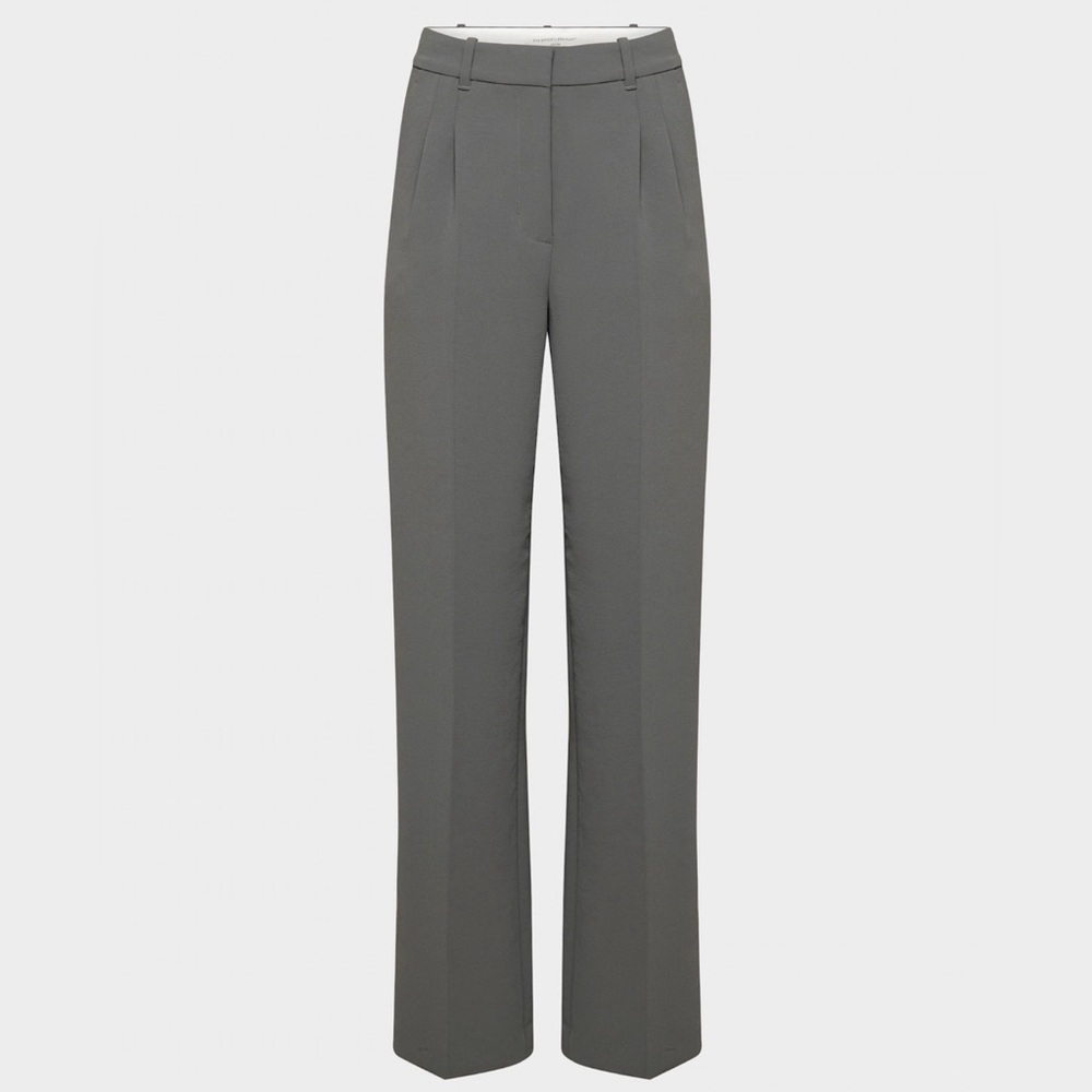 Aritzia Effortless pants/ Color: Coal Grey / Length: 29”/ Size 2